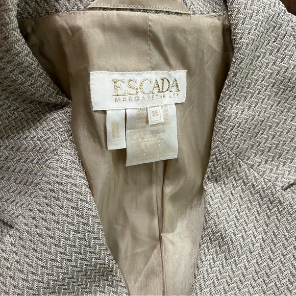 Escada Neutral Herringbone Blazer Cream Tan Margaretha Ley Vintage 36 2 button - Picture 3 of 15